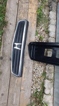 Predám maska Chladiča Civic 98-01 FL Japonec