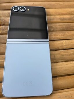 Samsung Z Flip 6