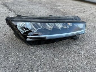 ŠKODA OCTAVIA IV 4 2020-2024 PRAVÉ PREDNÉ SVETLO