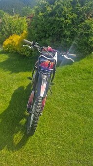 Stomp z3-140r