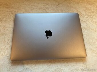 Macbook PRO 13, Touchbar, 16GB, 500GB, super stroj - displej