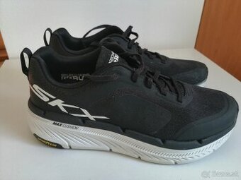 SKECHERS MAX CUSHION GOOD YEAR