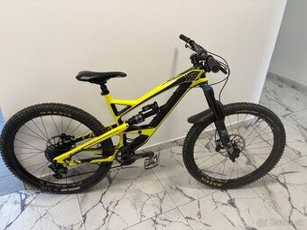 Yt capra cf carbon