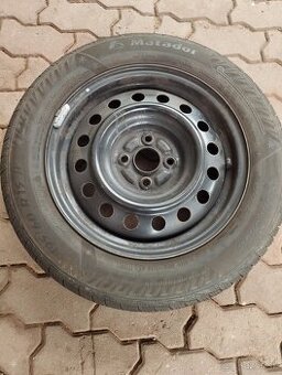 Sada zimných pneumatík Toyota.