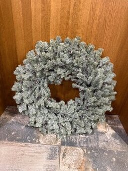 Vianočný veniec na dvere