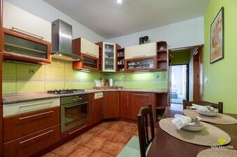 Pekný trojizbový byt Prievidza s lodžiou ul. Dúbravská