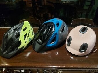 Juniorská a detská ochranná prilba na bicykel,kolobežku