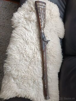 Historická puška orientálna (trombón)