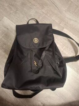 ruksak tommy hilfiger