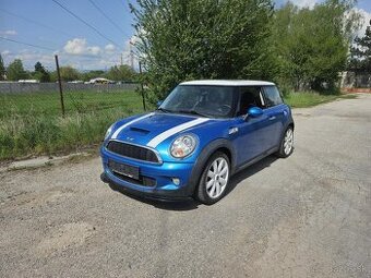 Rozpredám Mini Cooper R56 2006 1.6 turbo benzín 128kw