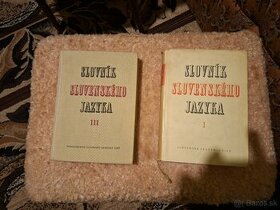 Predám 2 diely Slovníka slovenského jazyka.