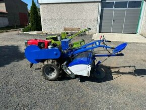 Dvoukolový traktor Bizon s rotavátorem