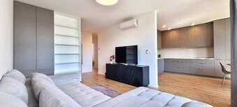 BEZ PROVÍZIE / Nový 3i. byt s loggiou, 87m2+parking, BA III.