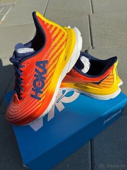 Bezecke tenisky Hoka Mach 5