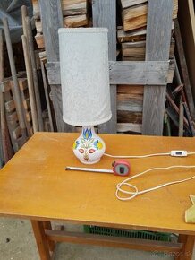 Predám keramickú stolovú lampu