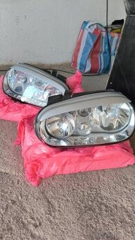 Svetlá VW Golf 4