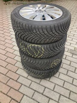 205/55R16 zimne s diskami Skoda Octavia