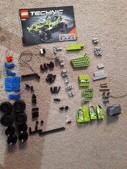 LEGO Technic 42027 Púštny pretekár s naťahovacím motorom