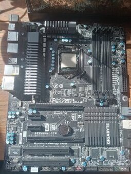 Gigabyte - GA-Z68X-UD4-B3 s i5 2400