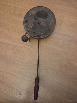 Stará nádoba na praženie kávy