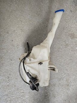 Nádržka ostrekovačov Hyundai i20