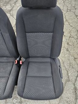 Predám sedačky Volkswagen Golf 6 hatchback