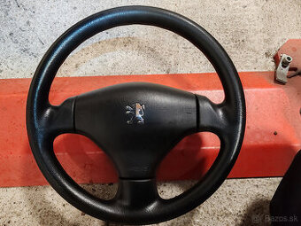 predam volant s airbagom na peugeot 206 pekny zachovali