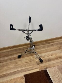 Stojan na snare bubon Pearl
