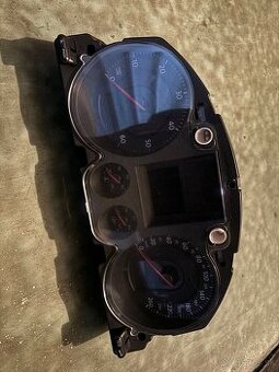 Budíky Volkswagen Passat 2.0 TDi