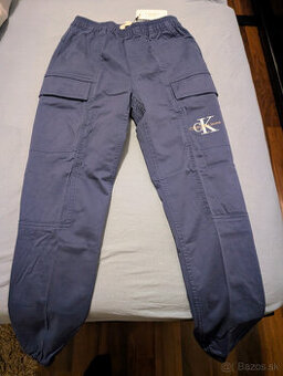 Detske nohavice Calvin Klein Jeans vel. 152 (12 rokov)