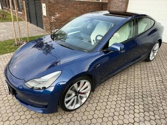 Tesla Model 3 PERFORMANCE FACELIFT-Tepelné 82kWh 393kw AWD M