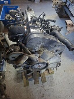 Motor pajero 2.5tdi 73kw kompletny