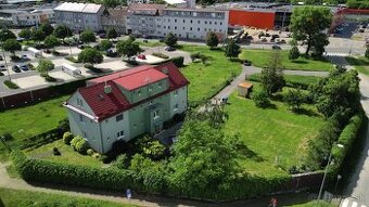 Veľký 3-izbový byt s výhodami rodinného domu