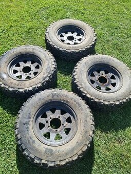 Predam na suzuki samurai otocne disky plus gumy Truck 2000
