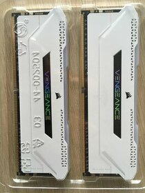 Corsair DDR4 2x16GB RGB 3600MHz - 1