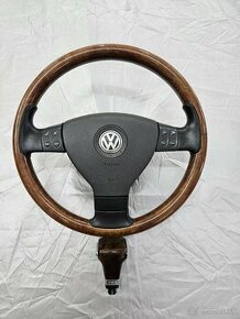 Predám drevený multifunkčný volant Volkswagen Golf 5