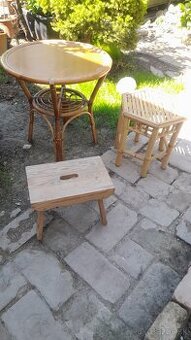 Bambusový stolík-30eur, bambusový stolček 20eur, šamrlík 8eu