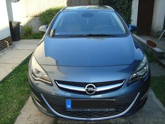 Opel Astra Sports Tourer COSMO
