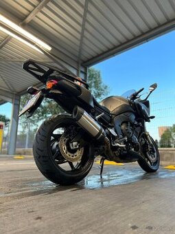 Yamaha Fazer 8
