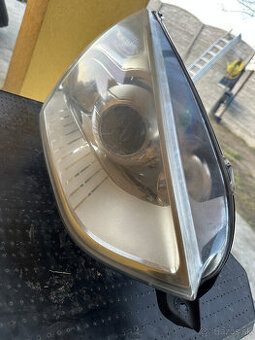 Predam originalny xenonovy reflektor FORD GALAXY 2009