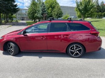 SÚRNE predám Toyota Auris TS 1,6 BA + LPG