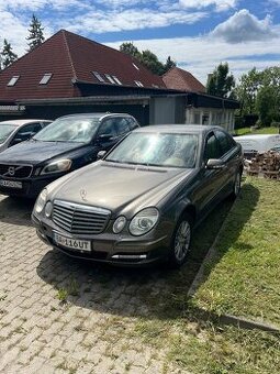 Mercedes W211 e350 4matic - 1