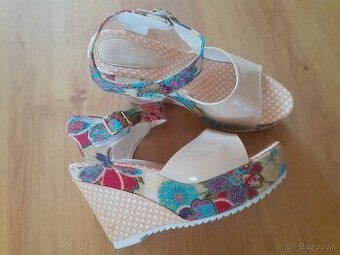 Sandalky