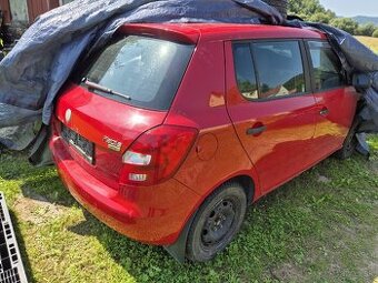 Fabia 2 rozpredám HOLOMOTOR PREDANÝ