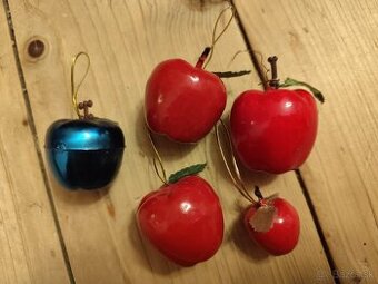 Staršie vianočné ozdoby, jabĺčka
