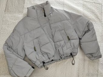Dámska strieborná reflexná bunda M/38 Pull&Bear