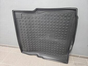 Gumena Vanička Trieda E Sedan