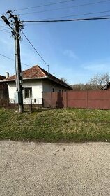 Ponúkame Vám na predaj klasický vidiecky dom v obci Bátovce - 1