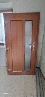 Vchodové dvere plastove