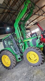 JOHN DEERE 6330 s naakladacom john deere 120 koni